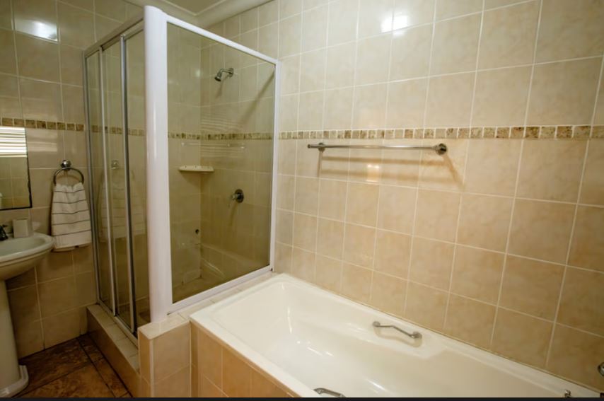 3 Bedroom Property for Sale in Jeffreys Bay Central Eastern Cape